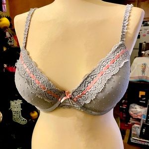 Candie's 38C Bra